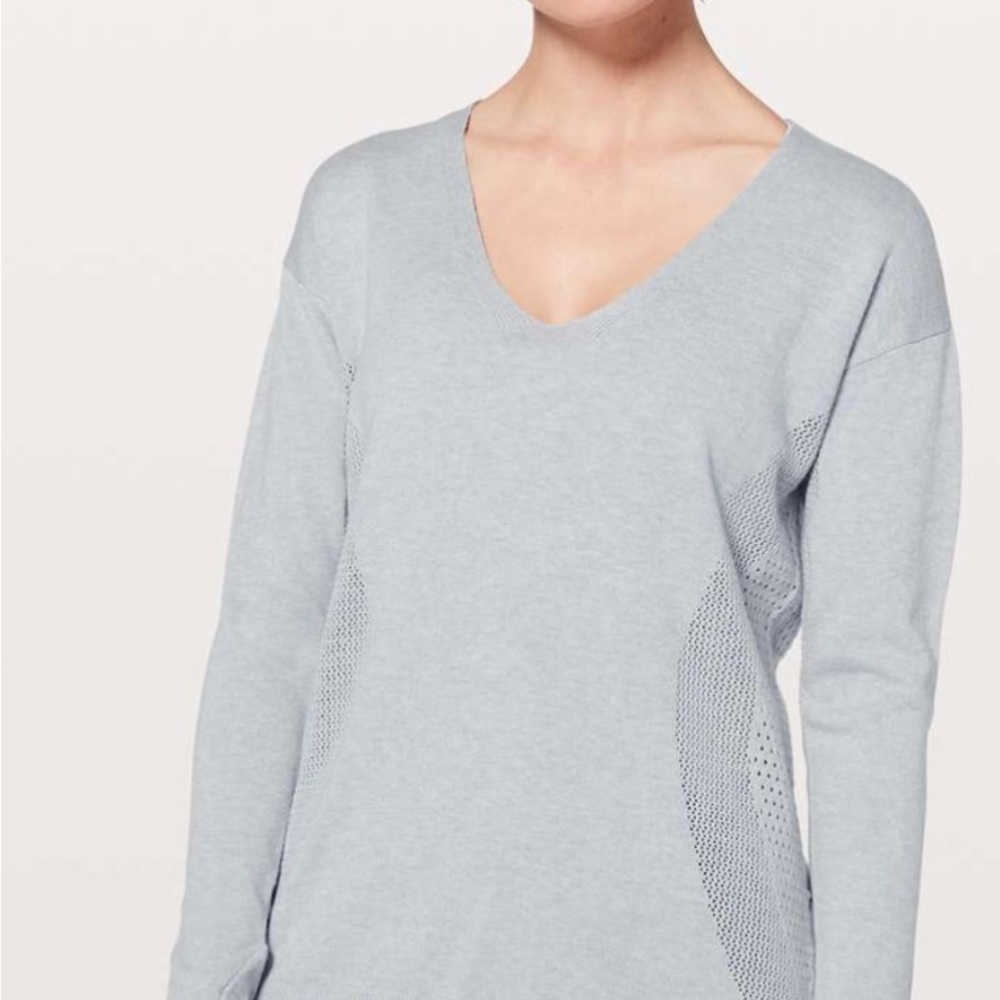 Lululemon still movement sweater